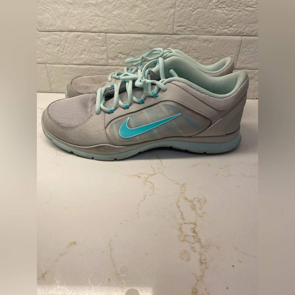 Nike Flex Trainer 4 #643088-013 Ladies Sz. 11.5W